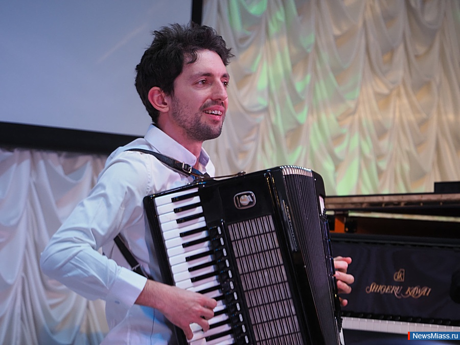 ��������� ������� "�������� �� ����" ��������� � ������. ���������� ��������� Crossover ������� ������ ��� ����������