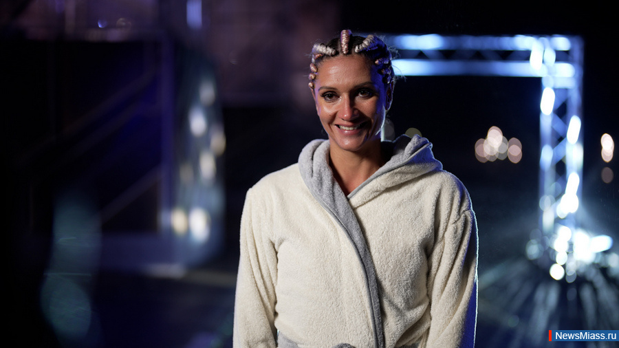        .   "   2014"      ""