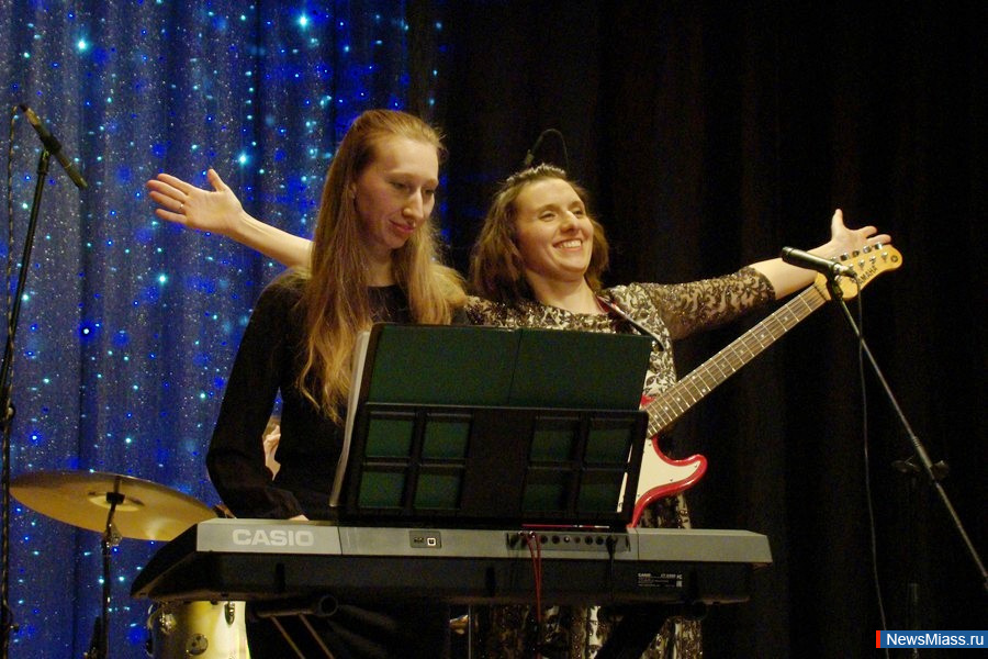       " -2023".        " "