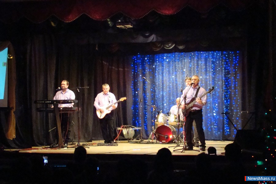       " -2023".        " "