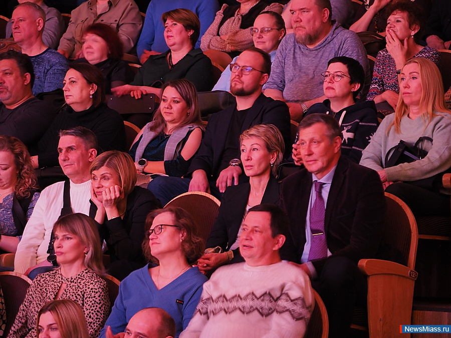 � ������ �������� ��������� ������� ����� ������ � ���������. � ������ ������ ��������� ������������ ����� � ������ ��������