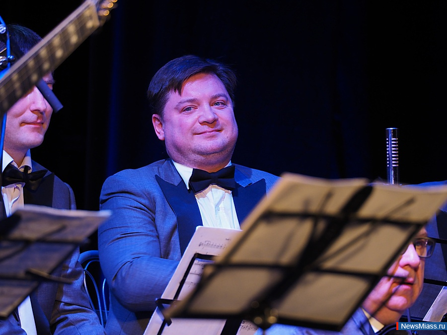 � ������ �������� ��������� ������� ����� ������ � ���������. � ������ ������ ��������� ������������ ����� � ������ ��������