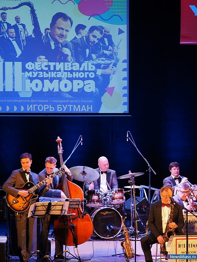 � ������ �������� ��������� ������� ����� ������ � ���������. � ������ ������ ��������� ������������ ����� � ������ ��������