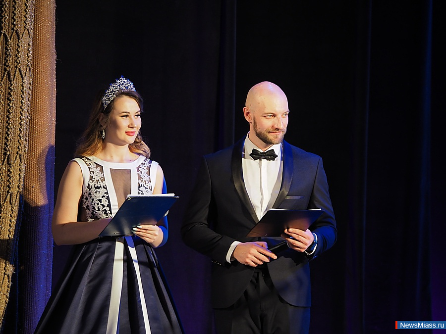      30-.   ,     "- − 23  1993 .    ,   