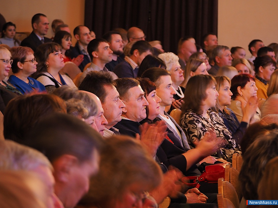      30-.   ,     "- − 23  1993 .    ,   