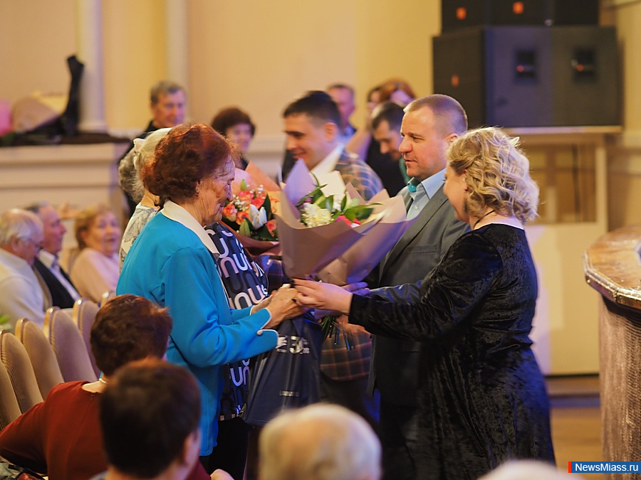      30-.   ,     "- − 23  1993 .    ,   