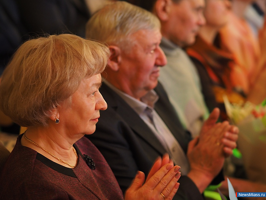      30-.   ,     "- − 23  1993 .    ,   