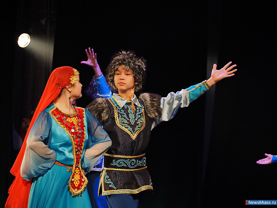      30-.   ,     "- − 23  1993 .    ,   