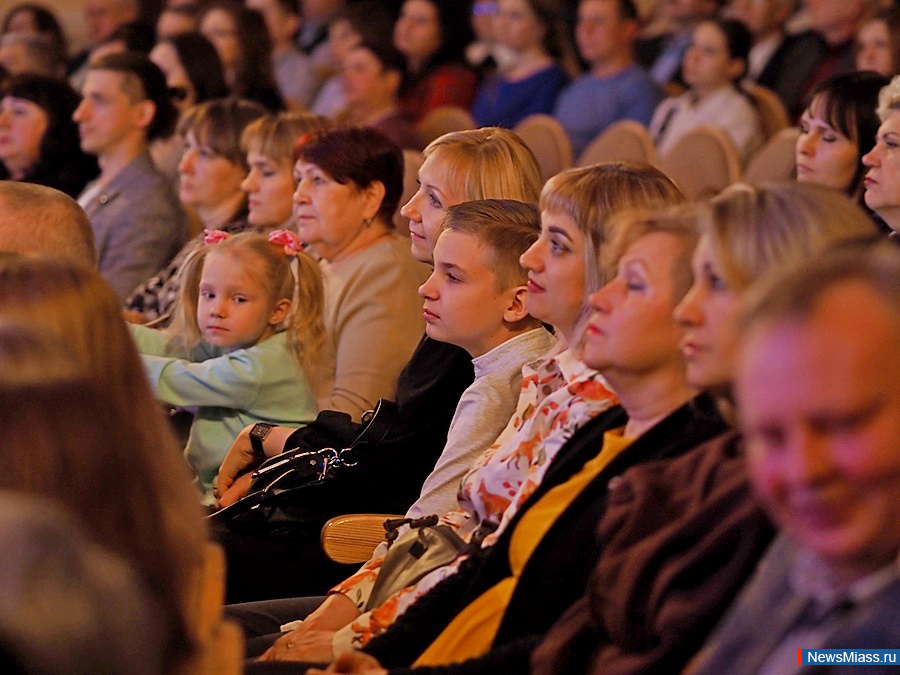      30-.   ,     "- − 23  1993 .    ,   