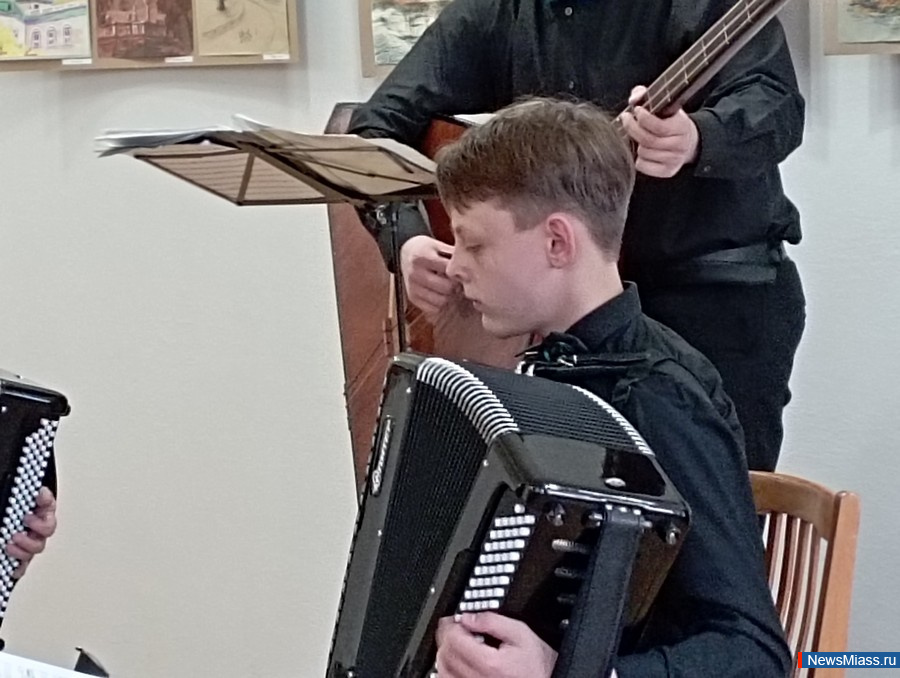 ���� ��������� ������ �������� ��������� ������. � ���� ��������� ���������� ��������� �������� �������� ��������������� ��������� ��� � 4