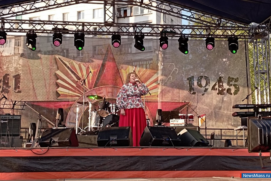    ,   .       "  "   " - !"