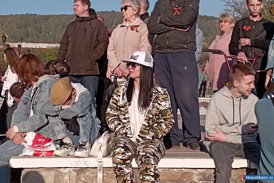    ,   .       "  "   " - !"