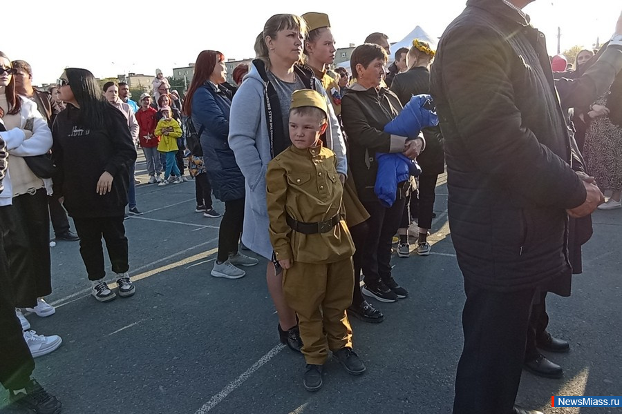    ,   .       "  "   " - !"