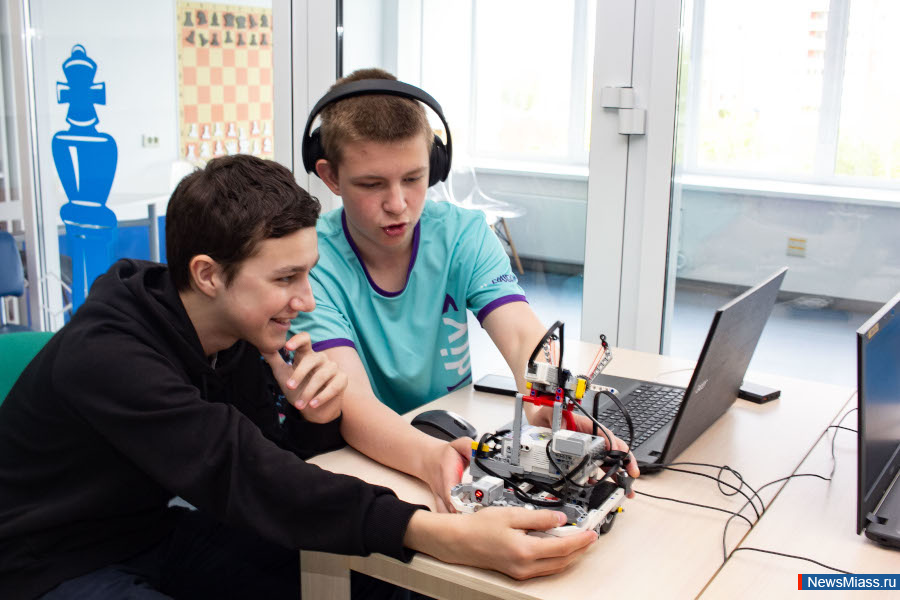   ""   .     ""     "UralBot"