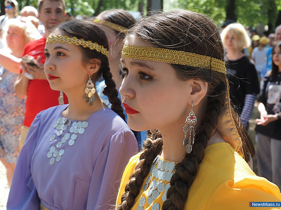 ����� ������� �������� ���� � ������. �� ������������ "�������� �����" � ����� ������������ ��������� ����� ������� � ������ ������