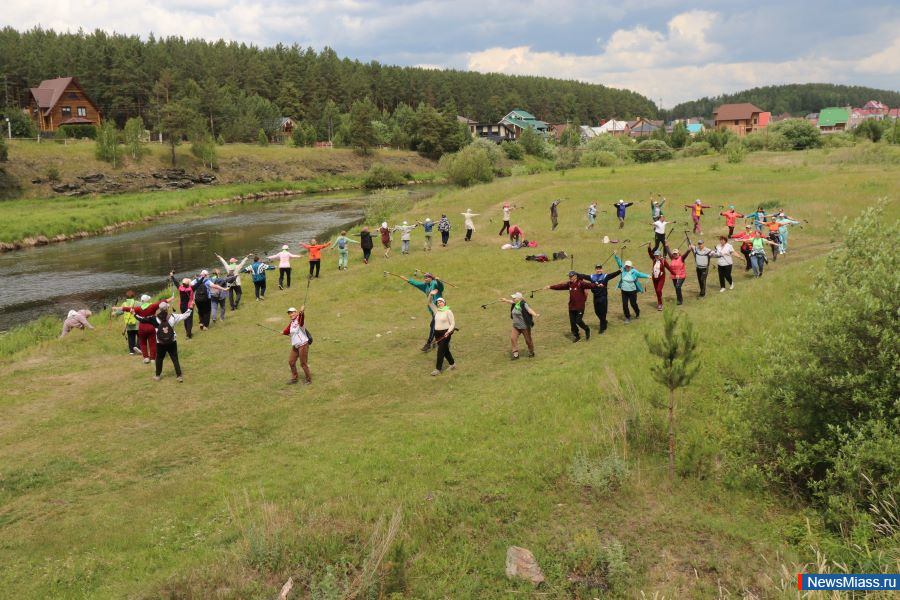 "  !".     "10 000   "