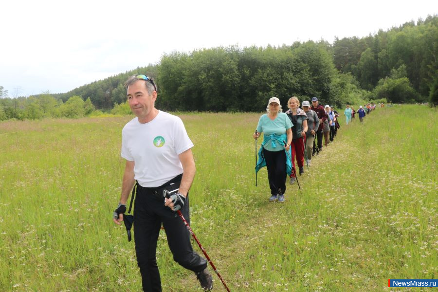 "  !".     "10 000   "