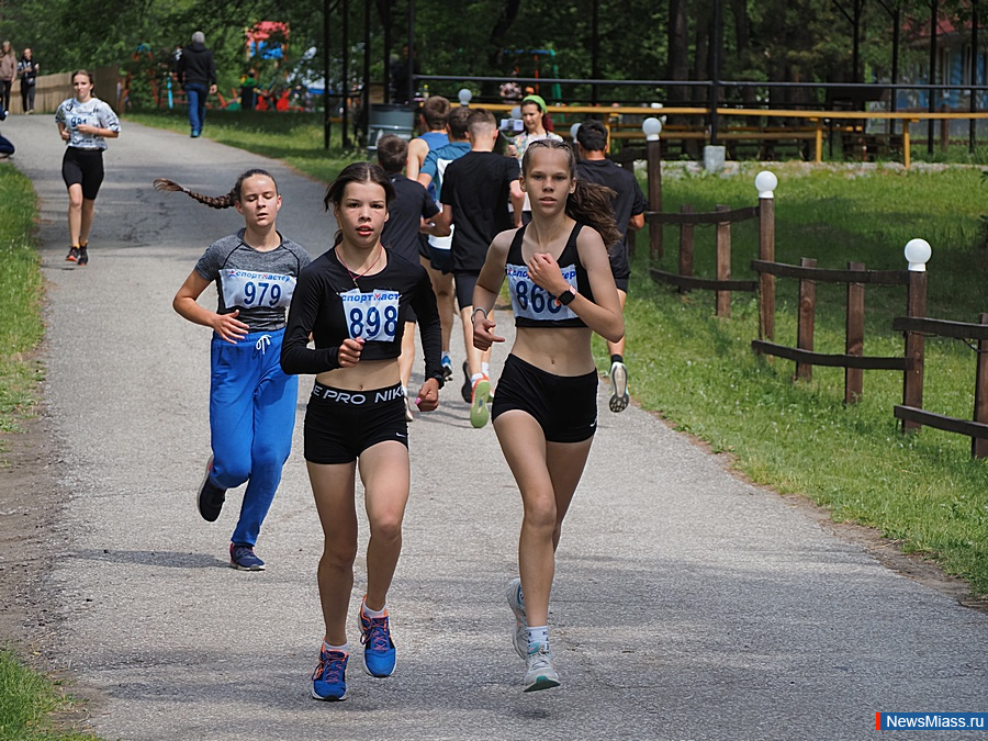  31-     "  ".       400    