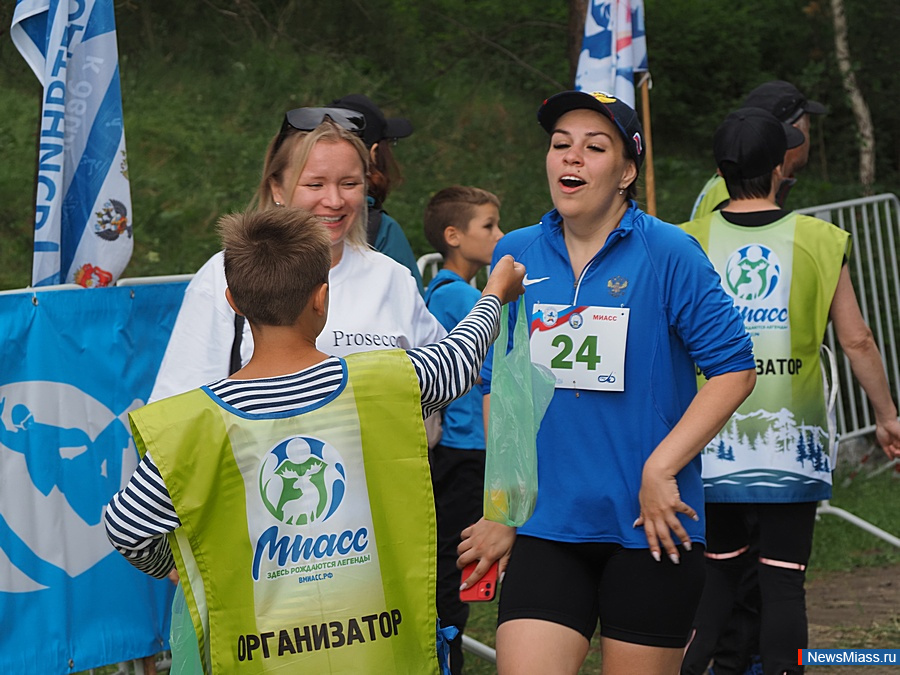  31-     "  ".       400    