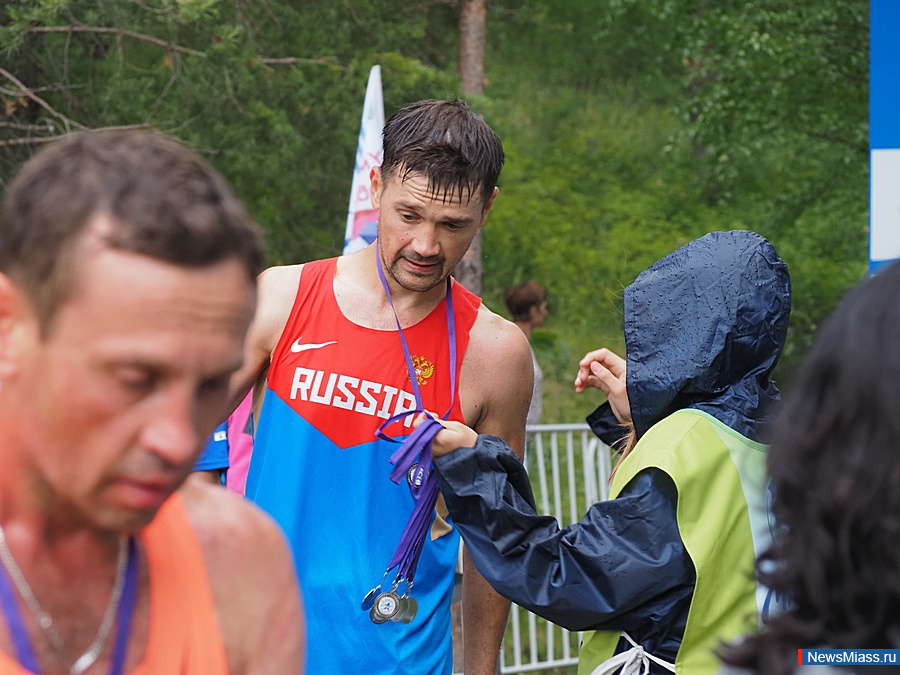  31-     "  ".       400    