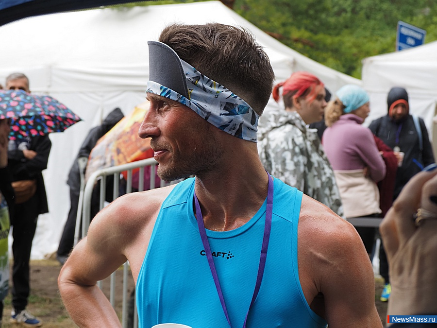  31-     "  ".       400    