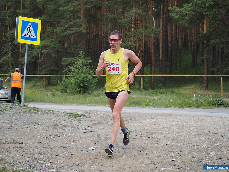  31-     "  ".       400    