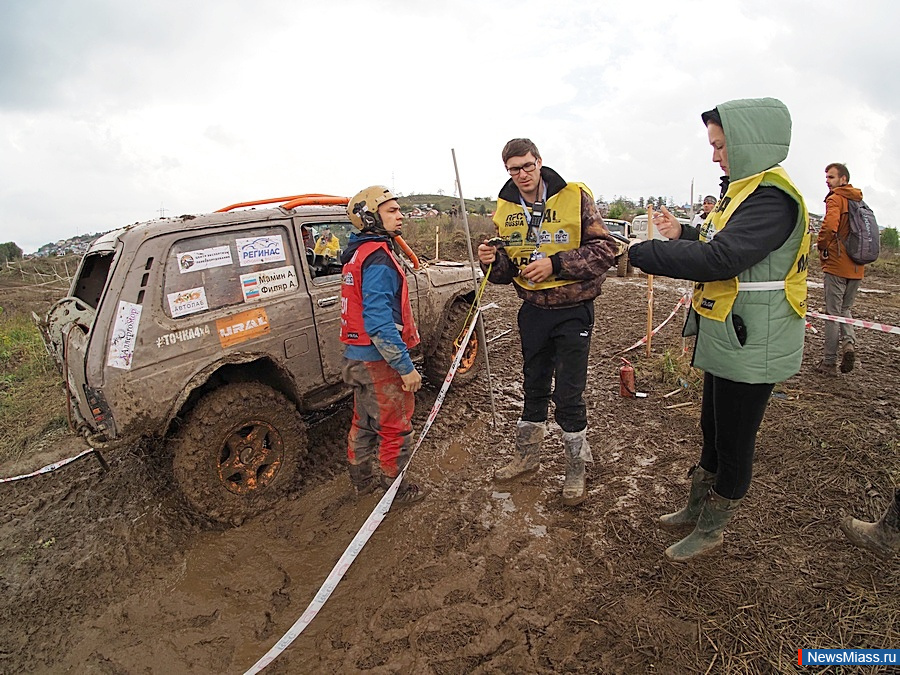 ��������� "����" ������ ����-����� � �����. ������ ������ �������� � ����� ��������, �������������� ��������� "����", ��������� "������" �� ������������� �� ����-������ "��������� �����"