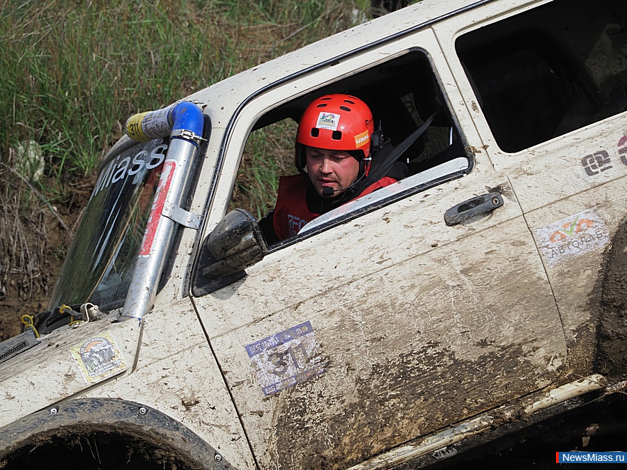 ��������� "����" ������ ����-����� � �����. ������ ������ �������� � ����� ��������, �������������� ��������� "����", ��������� "������" �� ������������� �� ����-������ "��������� �����"