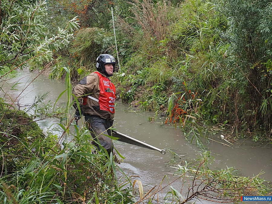 ��������� "����" ������ ����-����� � �����. ������ ������ �������� � ����� ��������, �������������� ��������� "����", ��������� "������" �� ������������� �� ����-������ "��������� �����"