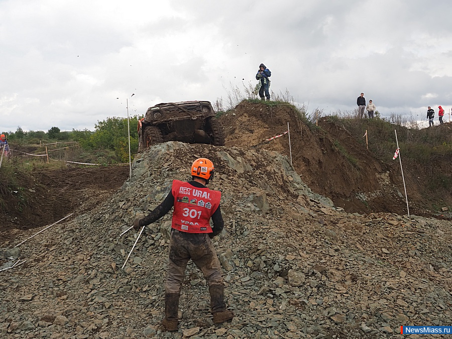 ��������� "����" ������ ����-����� � �����. ������ ������ �������� � ����� ��������, �������������� ��������� "����", ��������� "������" �� ������������� �� ����-������ "��������� �����"