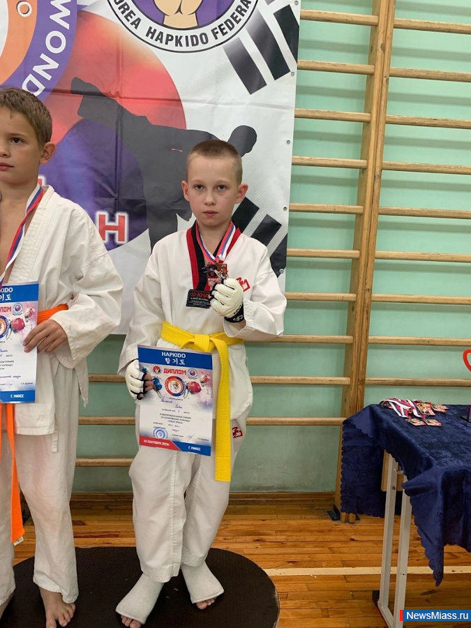    -      .          200 