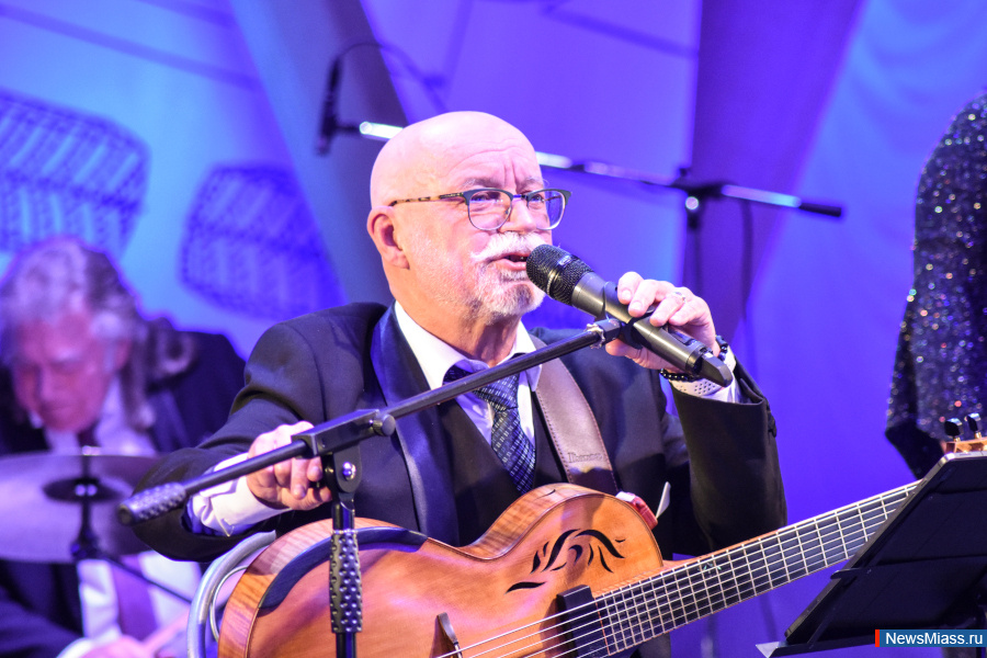 ��������� "����" ������� ���� ���������������. ������ ���������� ����������� �������� ��������� ������� �� ��������� ����