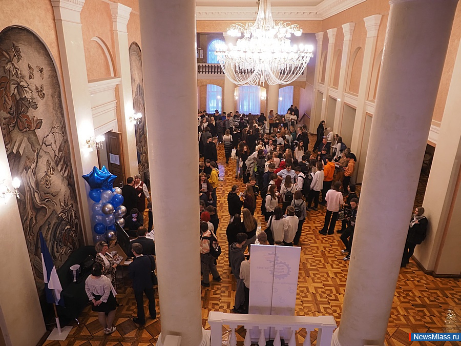  ""  " ".  ""     "  "     