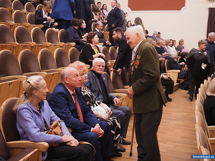        250- .  ,  ,   -   -    250- 