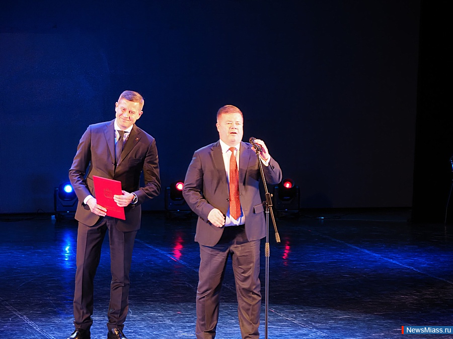 � ������ ���������� ������������� �������� � ����� 250-����� ������. ���������� �����������, ����� ������������, ������� � �������-��������� � ������� - ��� ����� ������� 250-������ ������