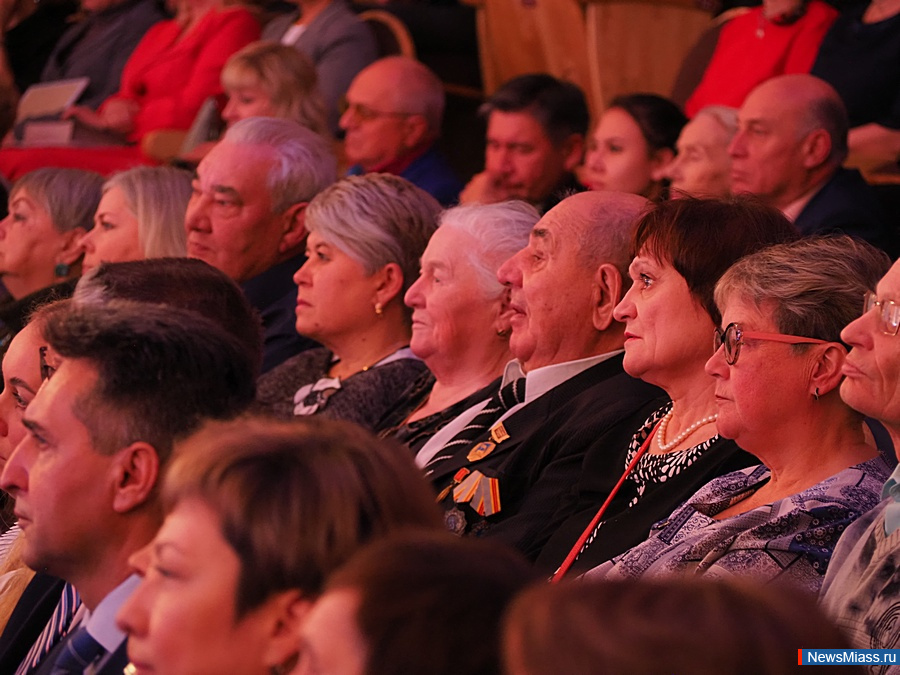        250- .  ,  ,   -   -    250- 