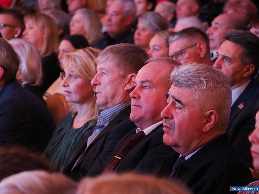        250- .  ,  ,   -   -    250- 