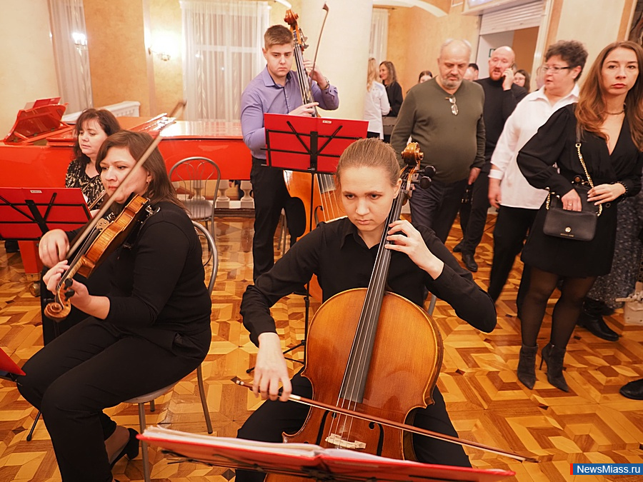        250- .  ,  ,   -   -    250- 