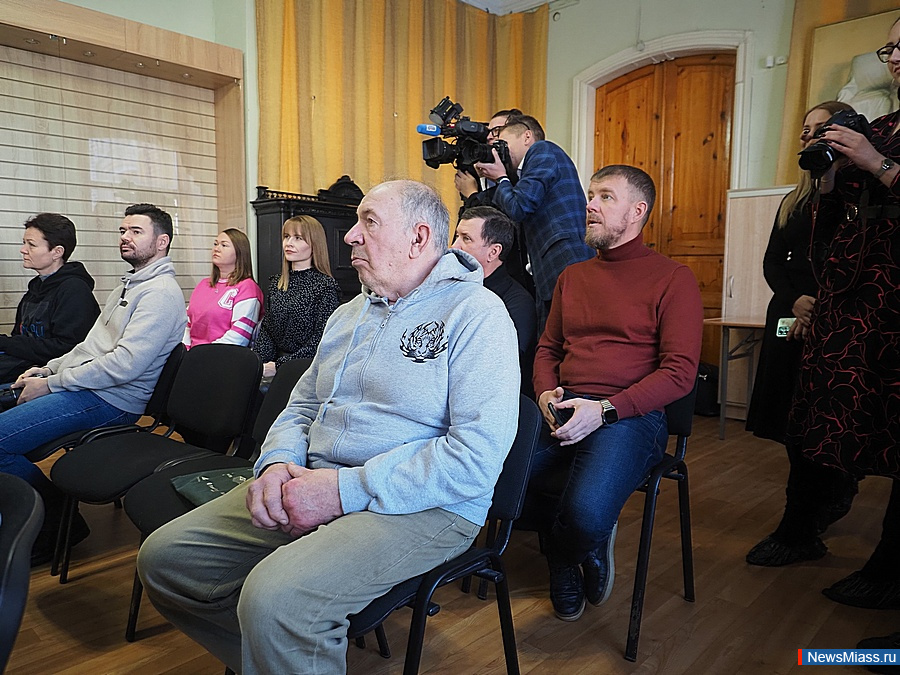      -    "-2023".      ,  