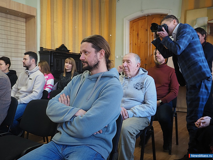      -    "-2023".      ,  