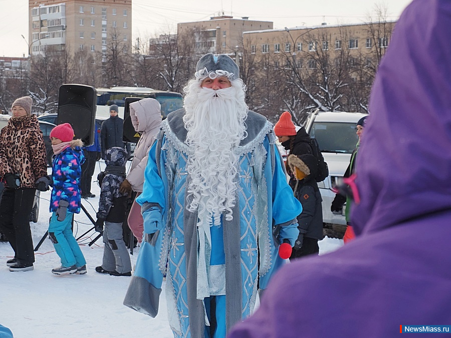 песни подвижные на 8 марта