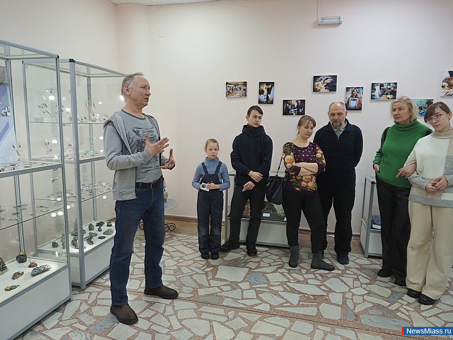 " -"    .            4