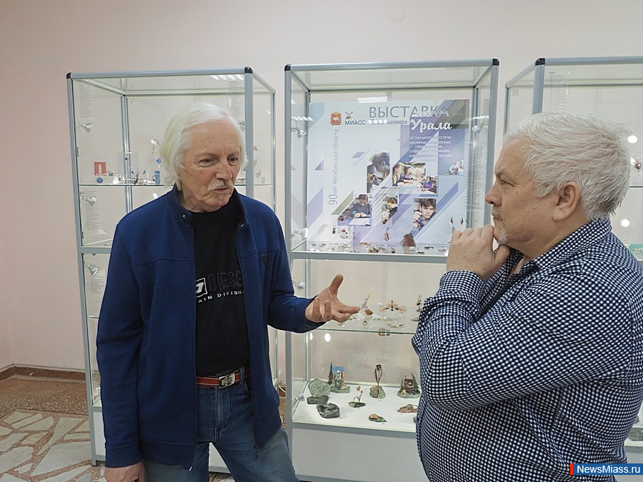 " -"    .            4