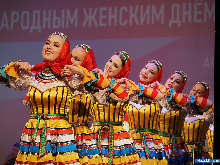 ,    .  ,     8 ,     " "   ""