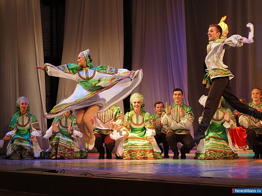 ,    .  ,     8 ,     " "   ""