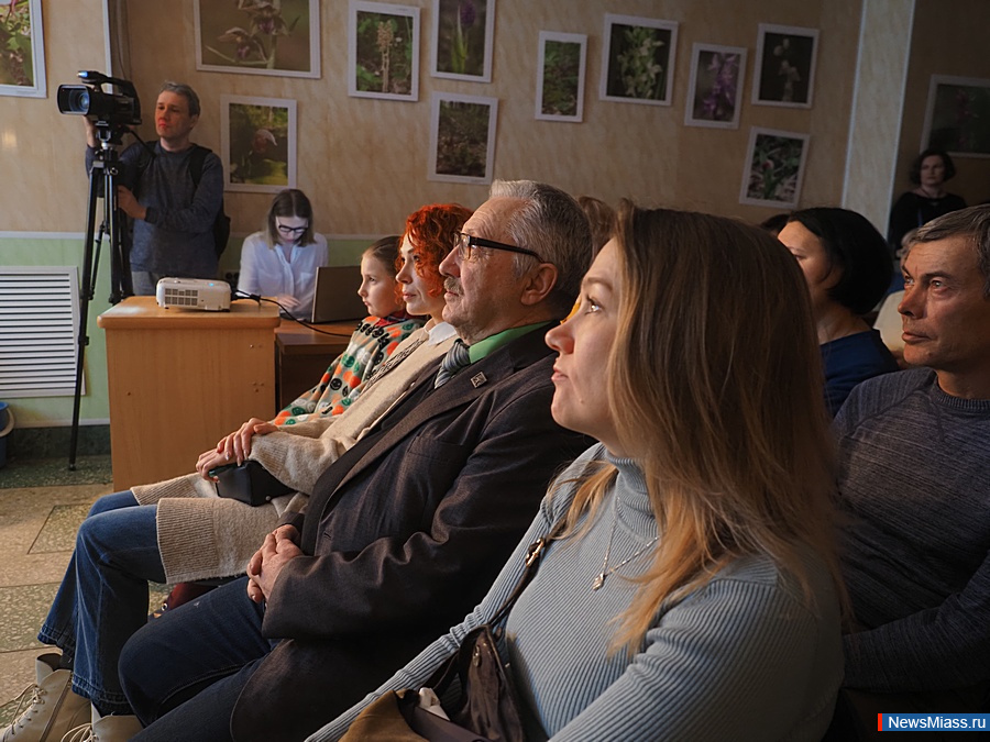 " -       ".     -,   -