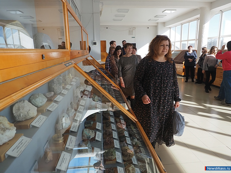 " -       ".     -,   -