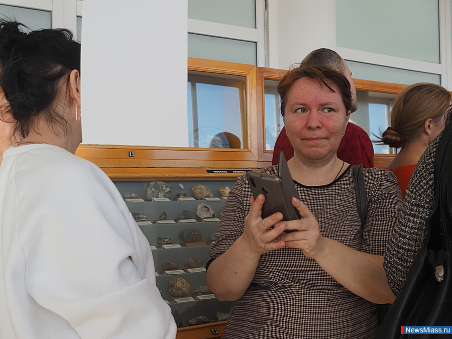 " -       ".     -,   -