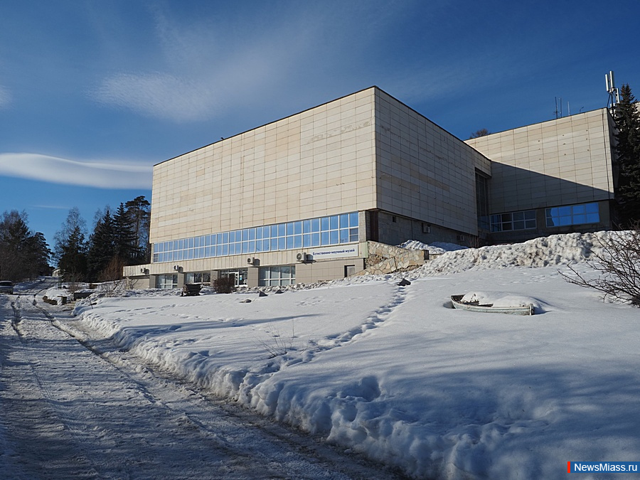 " -       ".     -,   -