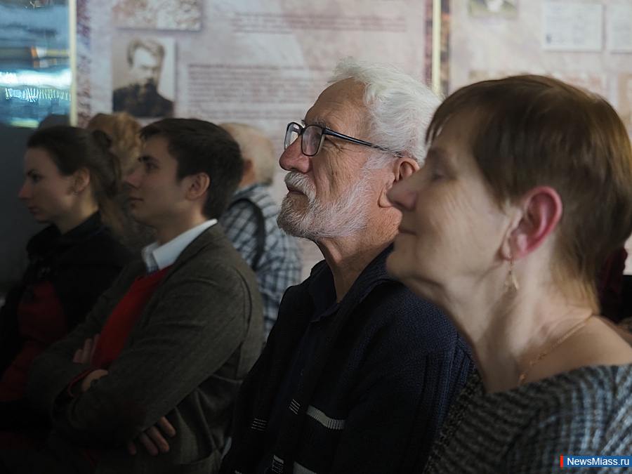 " -       ".     -,   -